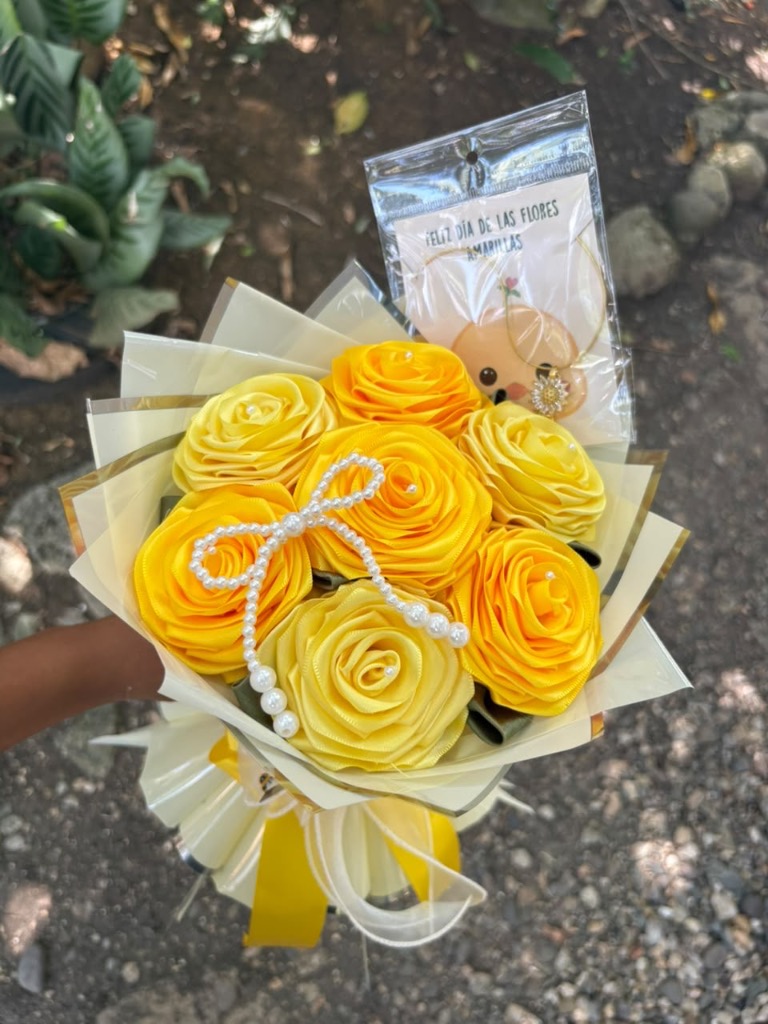 Ramo con Collar de Girasol